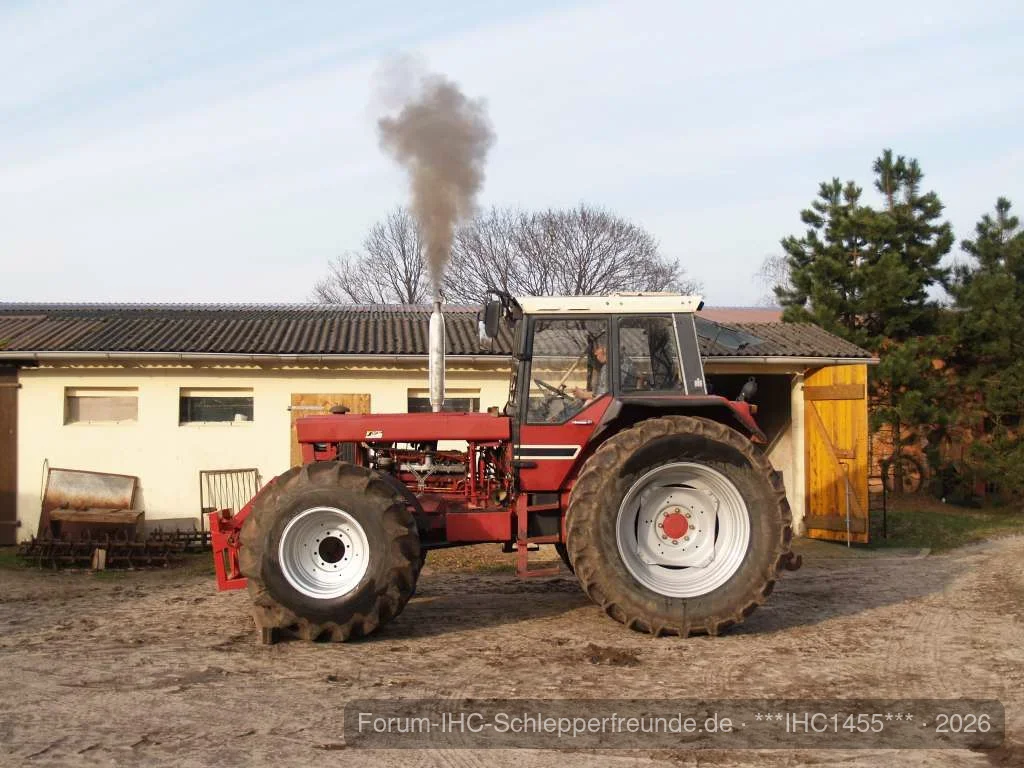 **IHC 1455**mit großen reifen*