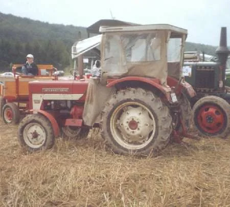 IHC 323