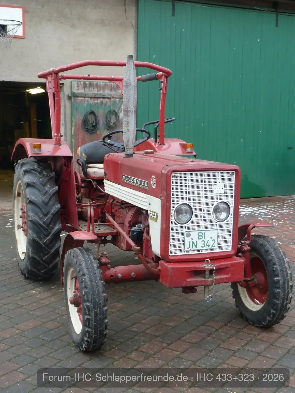 IHC 323