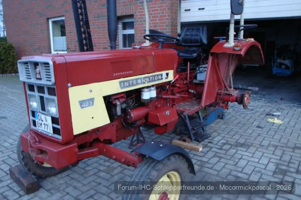 IHC 423 bekommt neu Puschen ;-