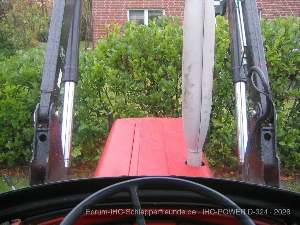 IHC 433 mit Diedam-Kipper