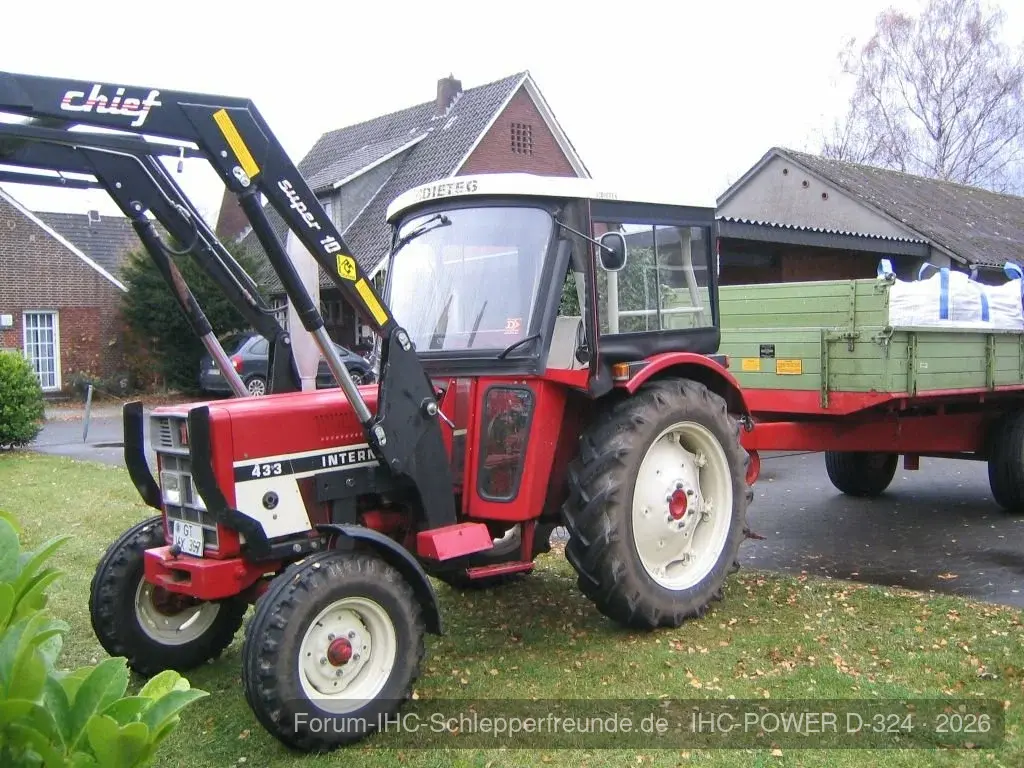 IHC 433 mit Diedam-Kipper