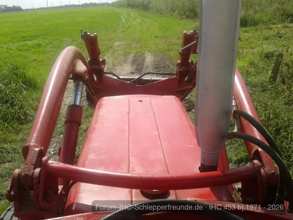 IHC 453 mit Plastikgrill