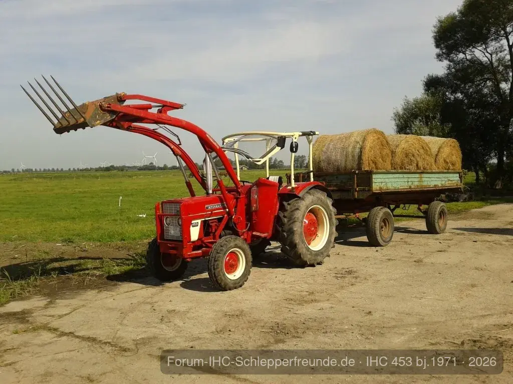 IHC 453 mit Plastikgrill