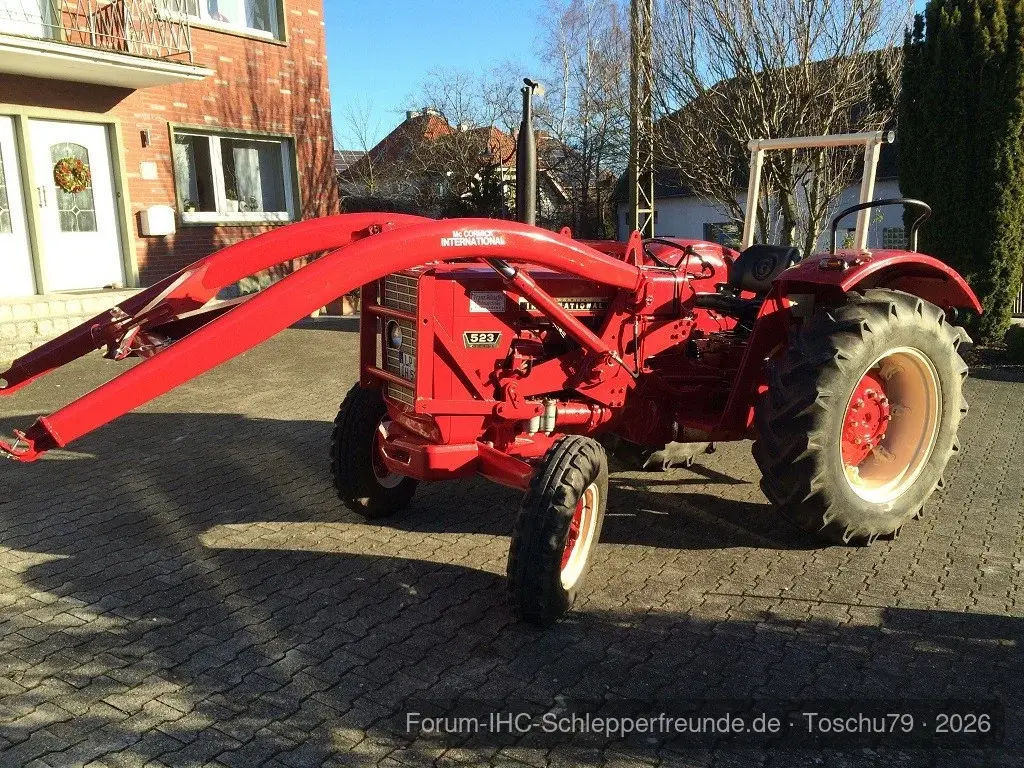 IHC 523 S -TOSCHU79