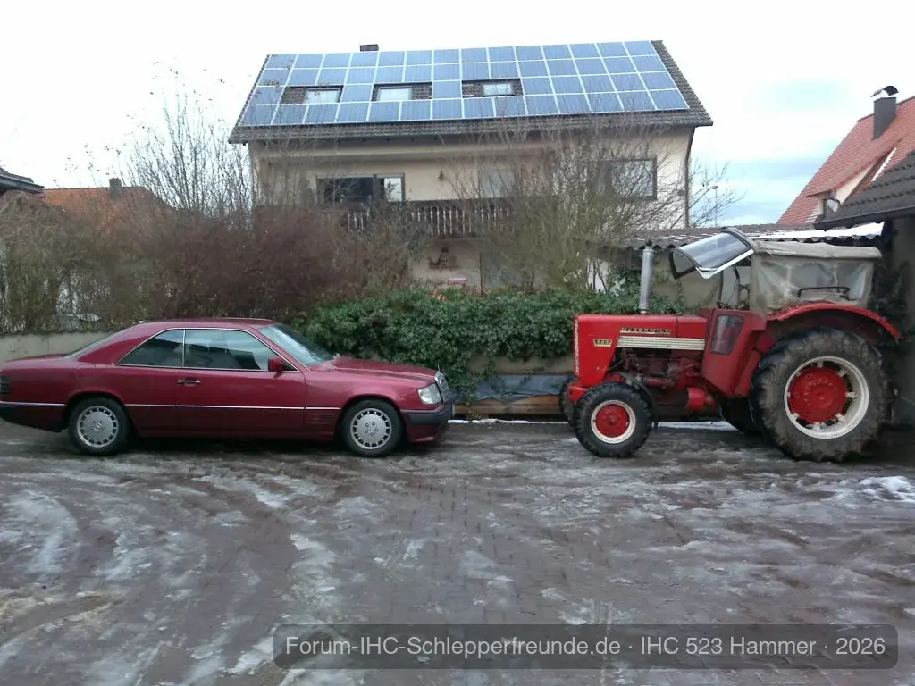 IHC 523 und Mercedes W 124 CE