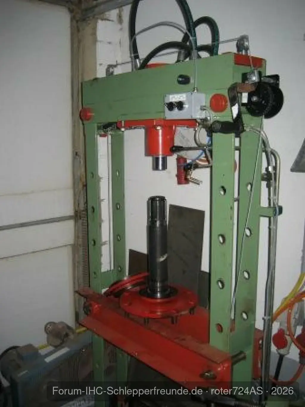 IHC 724 AS