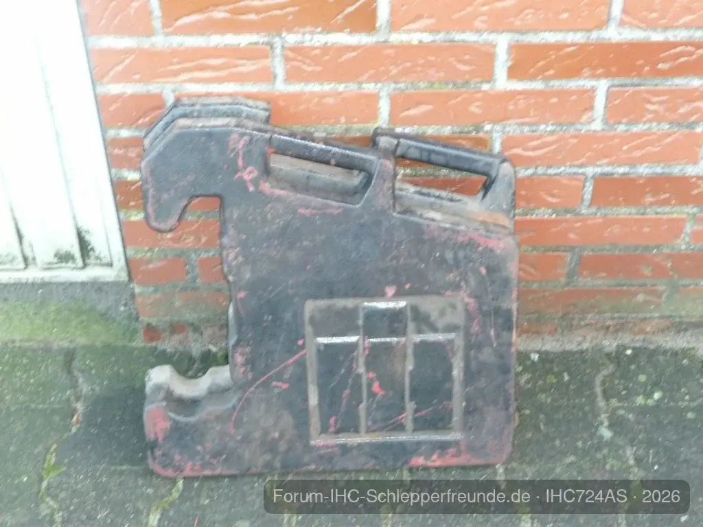 IHC 724AS
