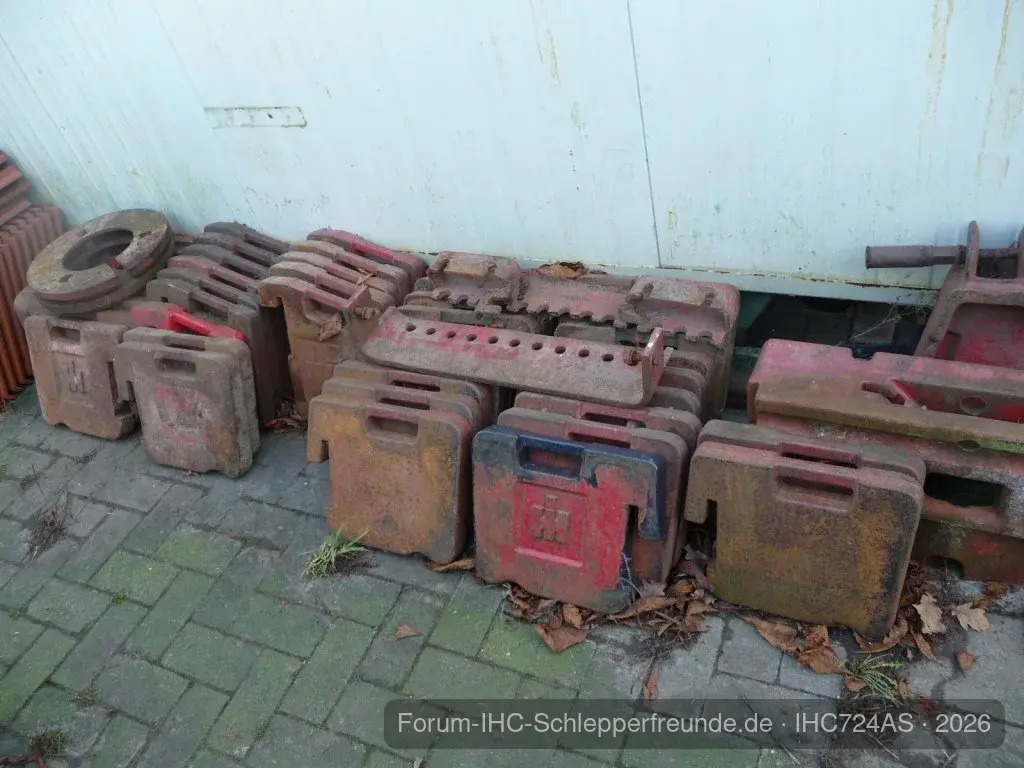 IHC 724AS
