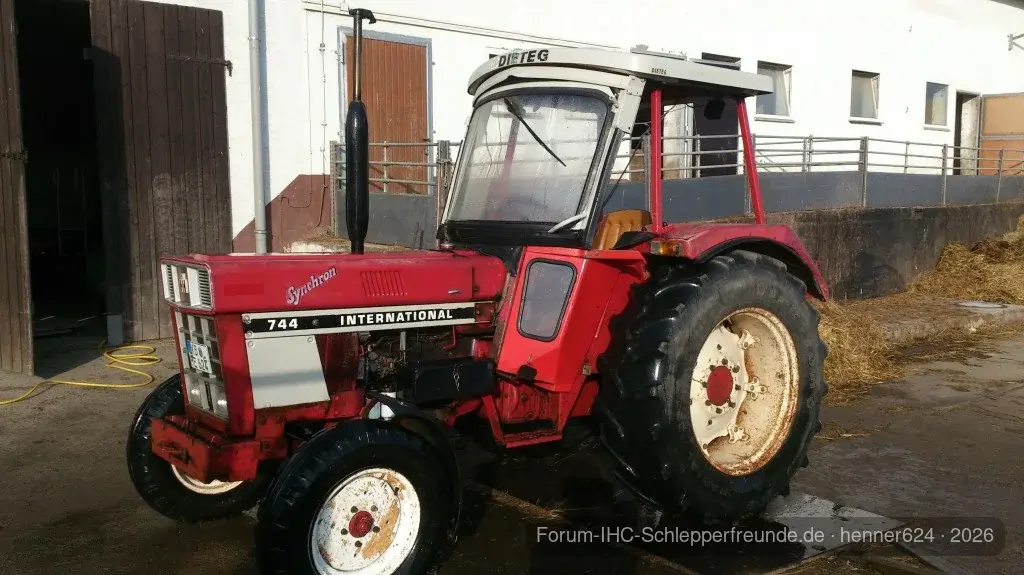 IHC 744
