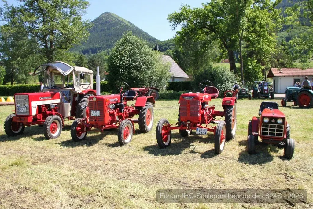IHC 824S