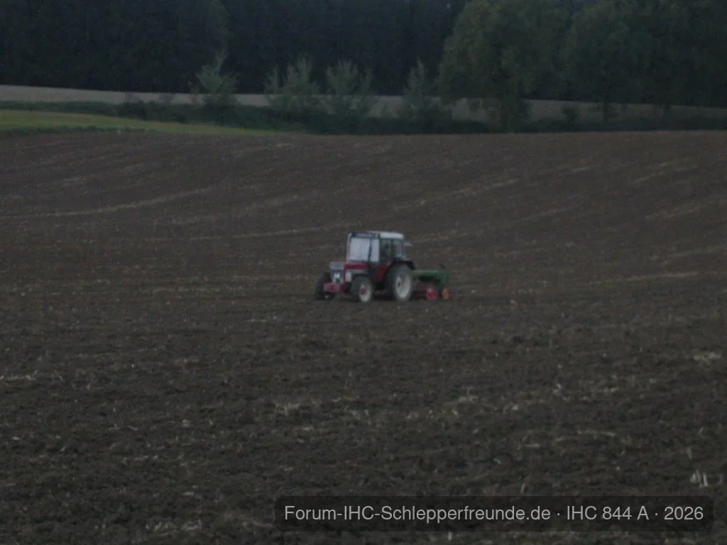 IHC 844 A beim Säen