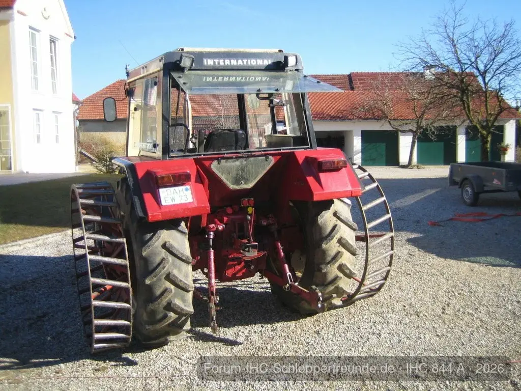IHC 844 A mit Gitterräder