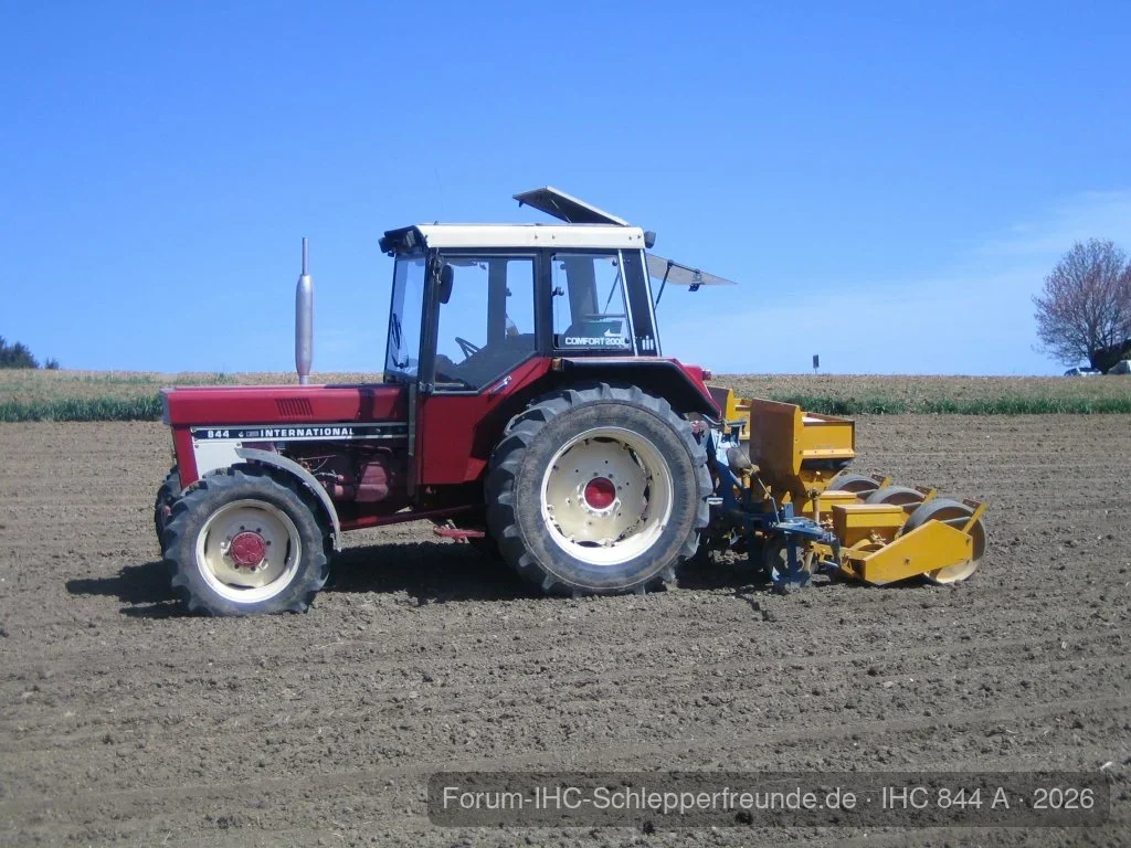 IHC 844 mit Kleine