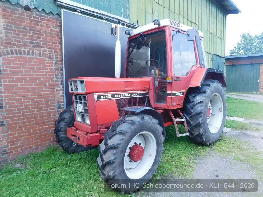 IHC 844 XL.