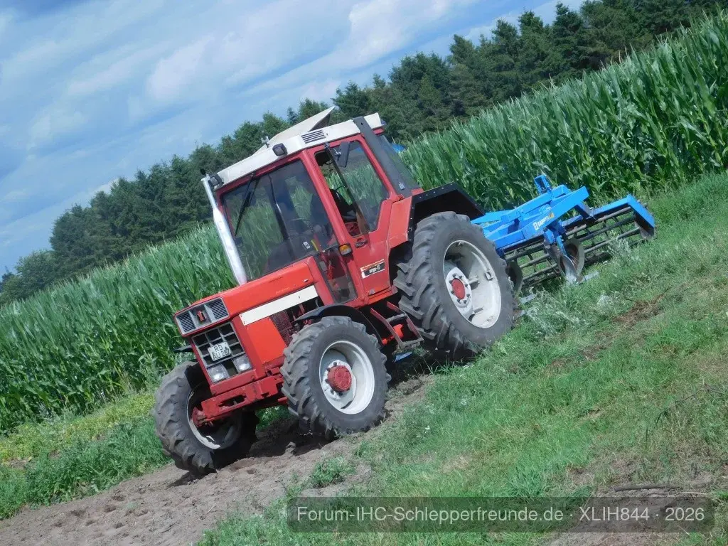 IHC 844 XL.