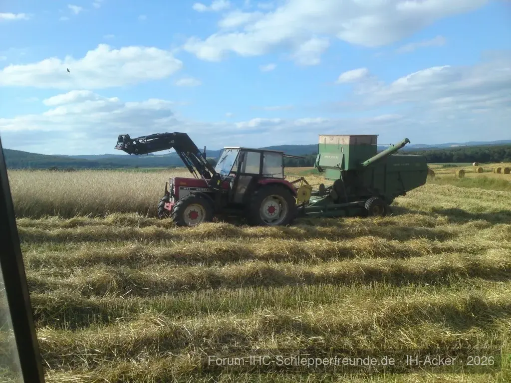 IHC 844S mit John Deere 360