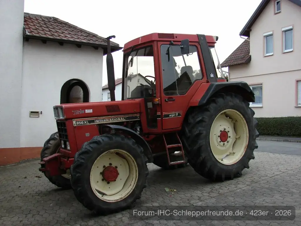 IHC 856 XL
