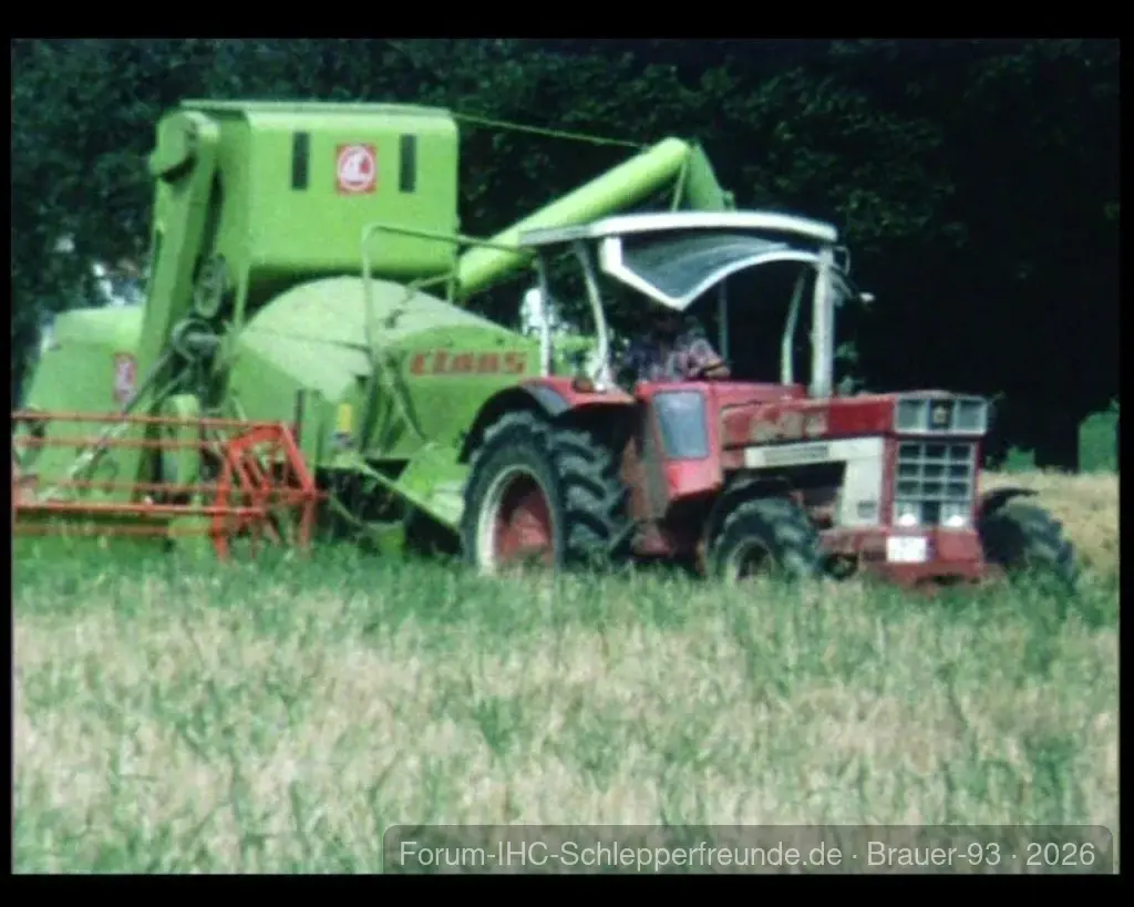 IHC 946 bei der Gerstenernte