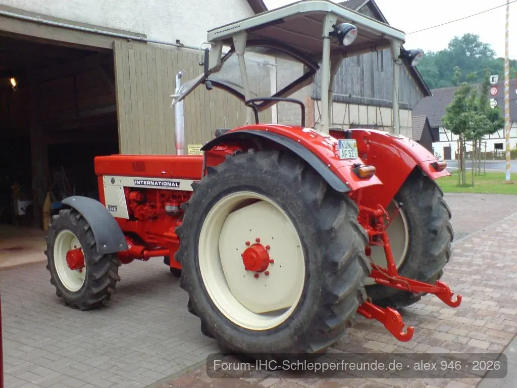 ihc 946 Bj 74