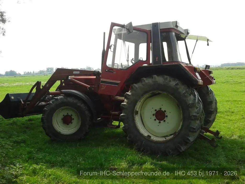 IHC 955 XL mit Baas Fronlader