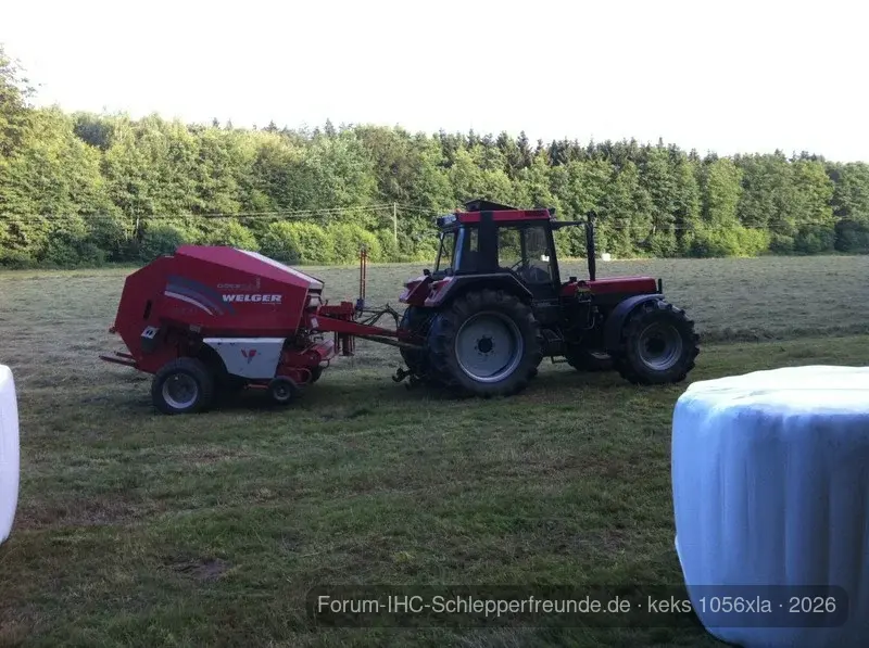 ihc 956 Ballenpressen