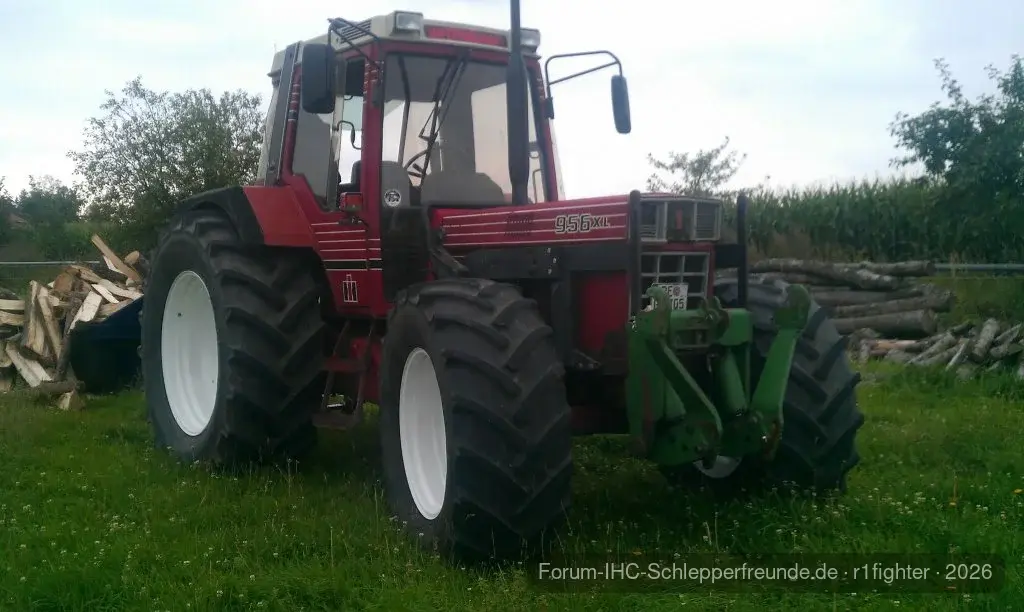 IHC 956 XL