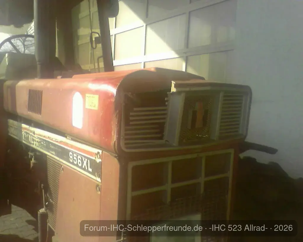 IHC 956 XL