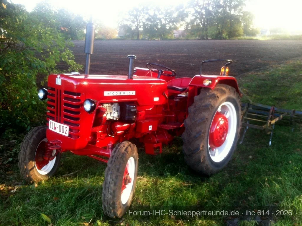 IHC D-436 mit Federzinkeggen