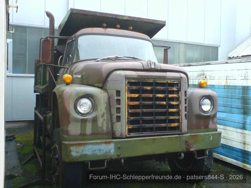 IHC Loadstar 750