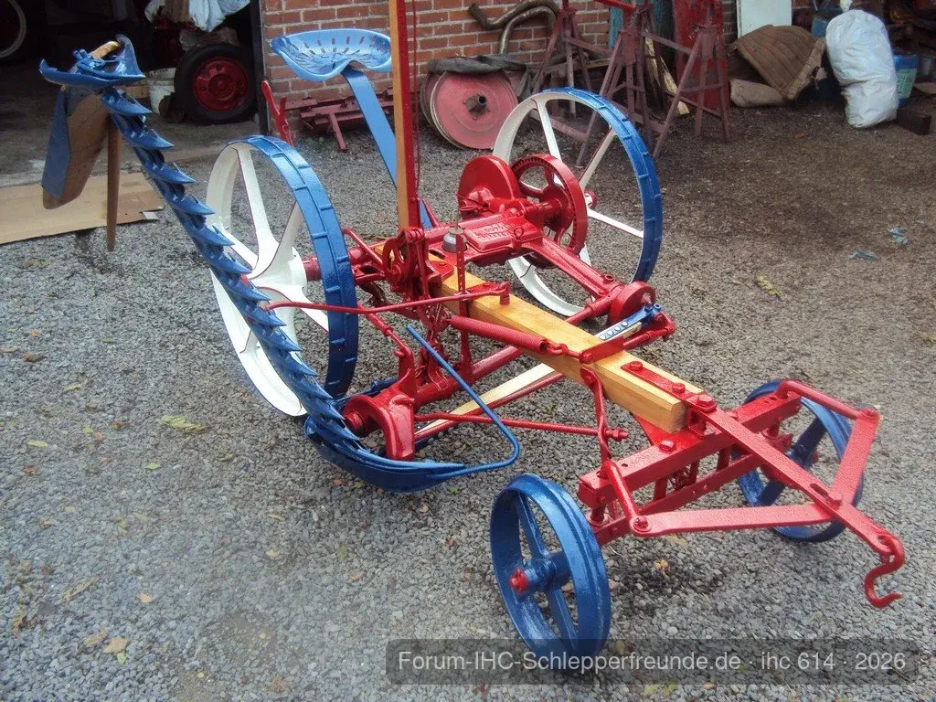 IHC New-4 Mower