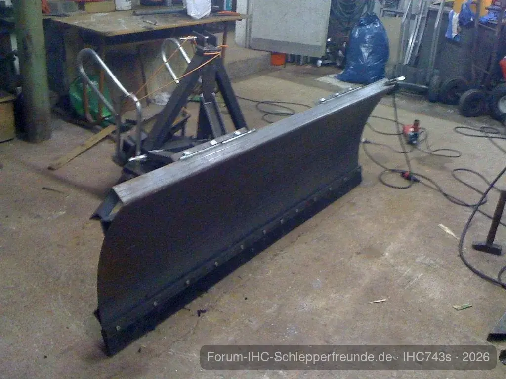 IHC743s