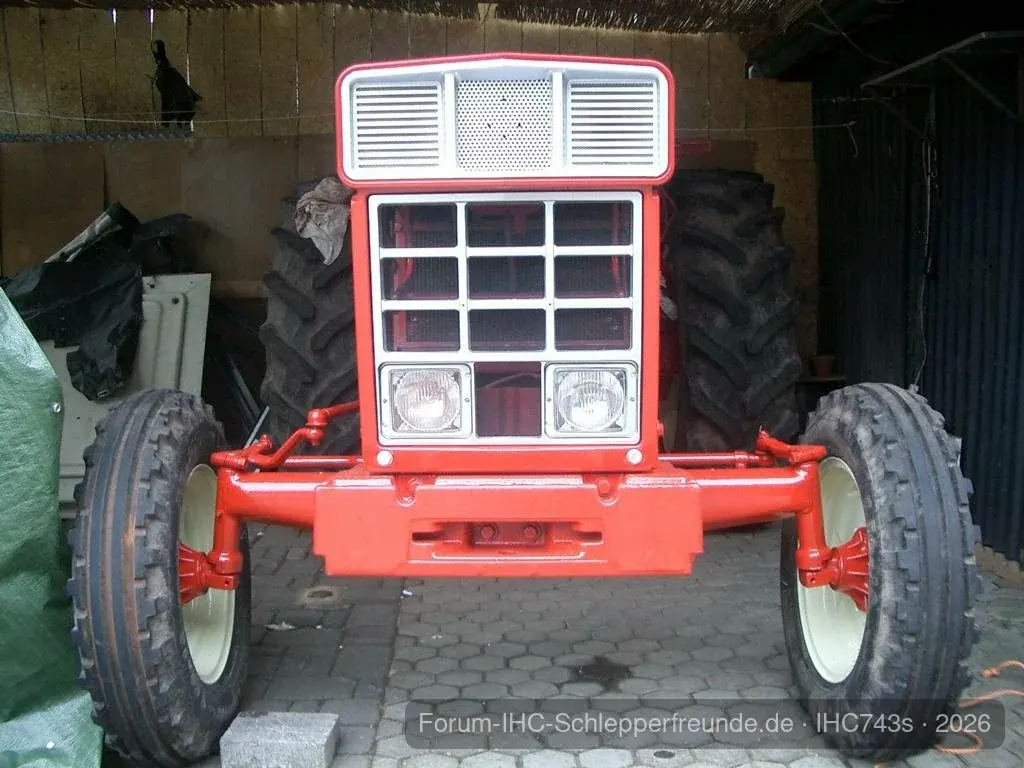 IHC743s