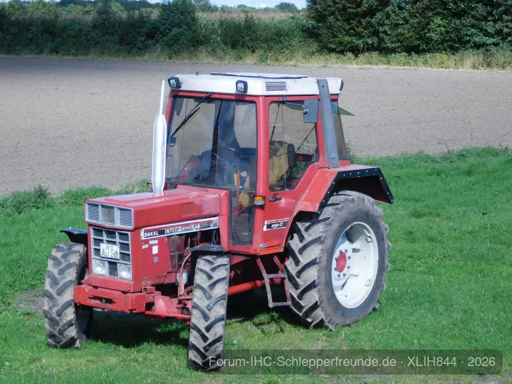 International 844 XL Ergo-S