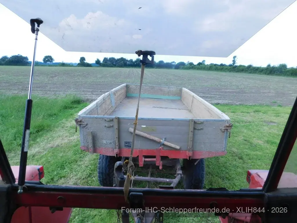 INTERNATIONAL 844 XL