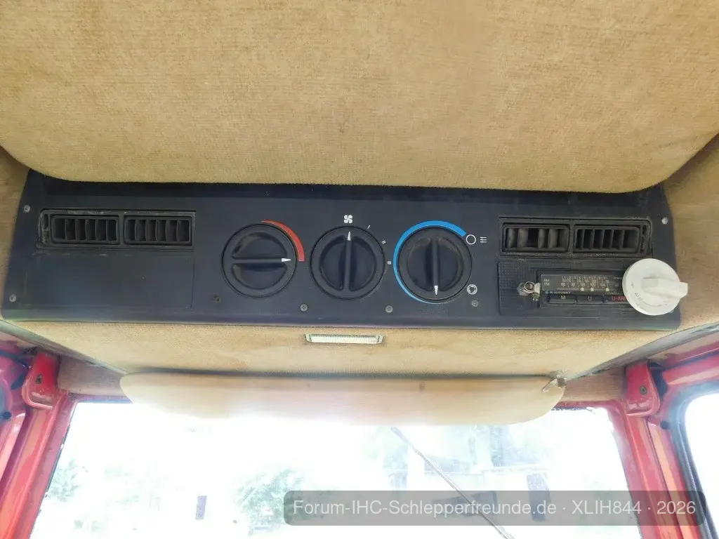 INTERNATIONAL 844 XL