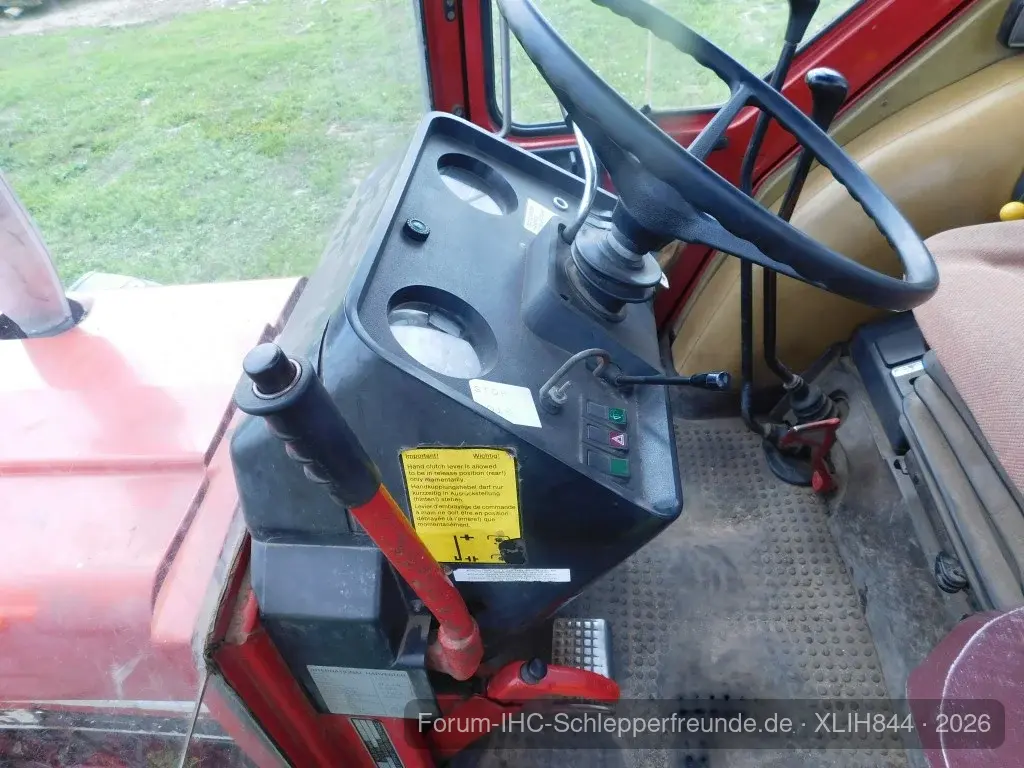 INTERNATIONAL 844 XL