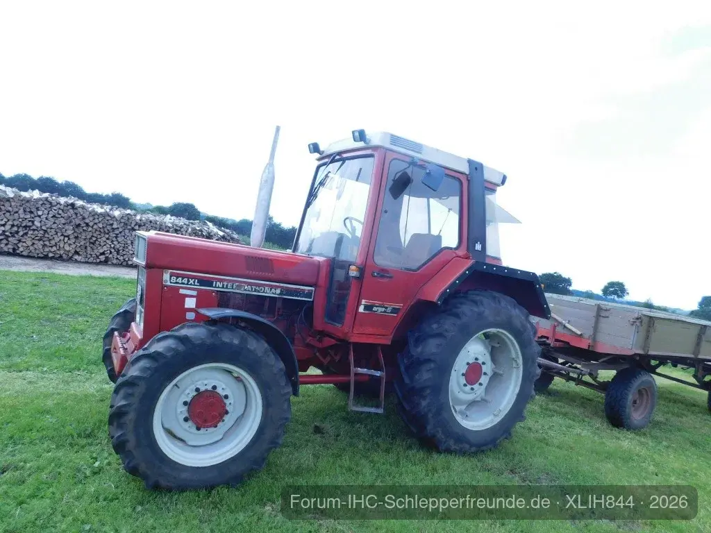 INTERNATIONAL 844 XL