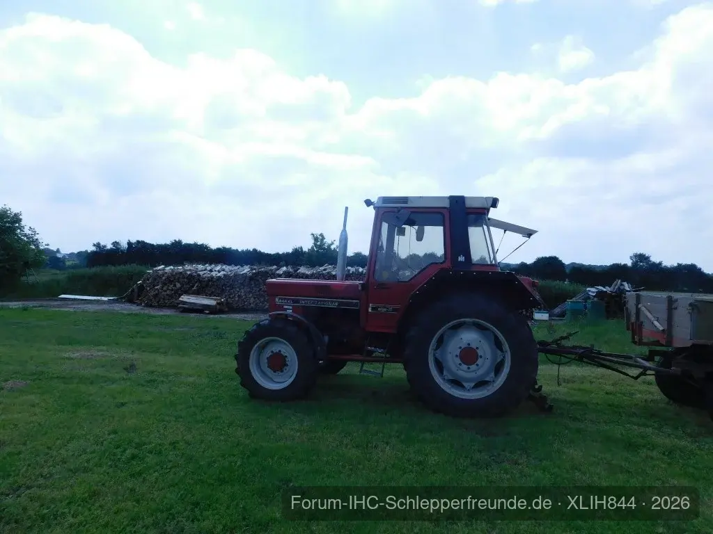 INTERNATIONAL 844 XL