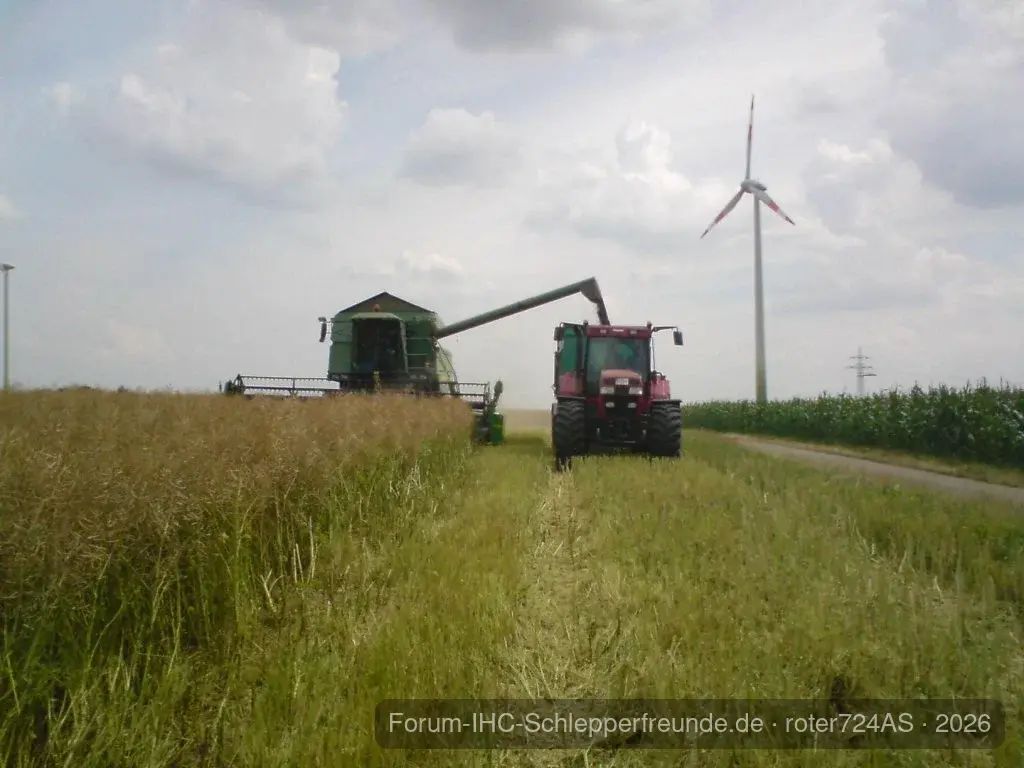 John Deere 2266 bei der Arbeit