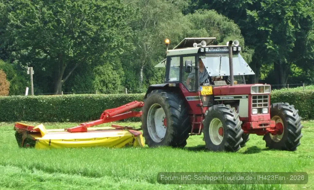 Mähen mit IHC 1055 + Pöttinger