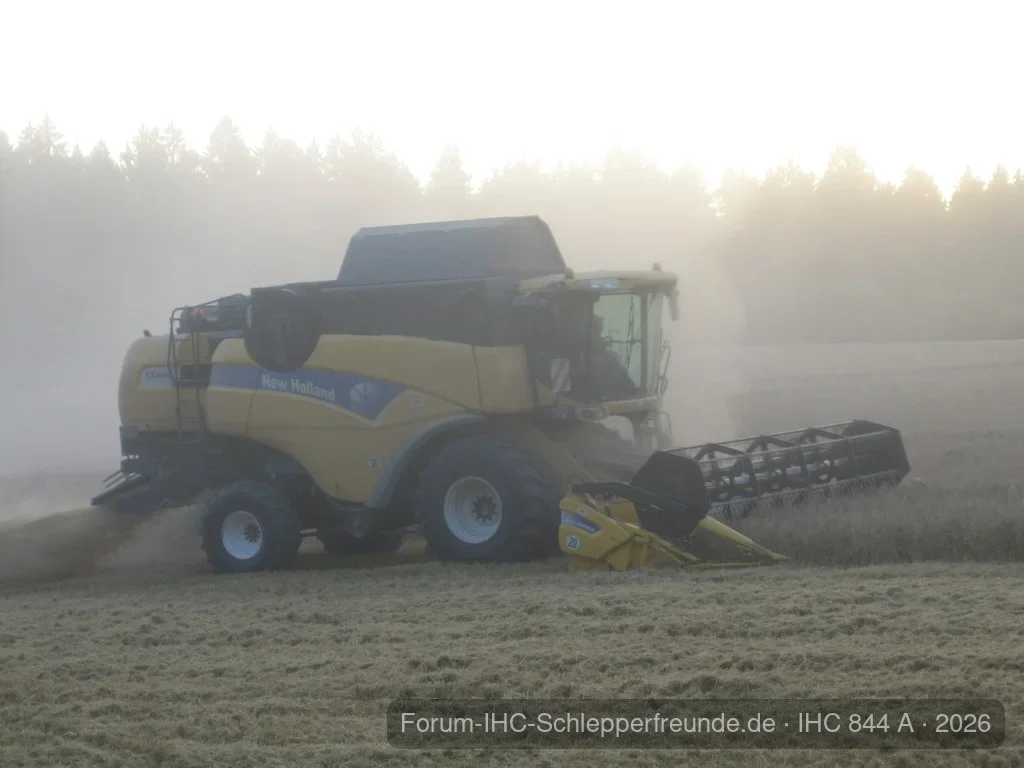 New Holland CX 8040