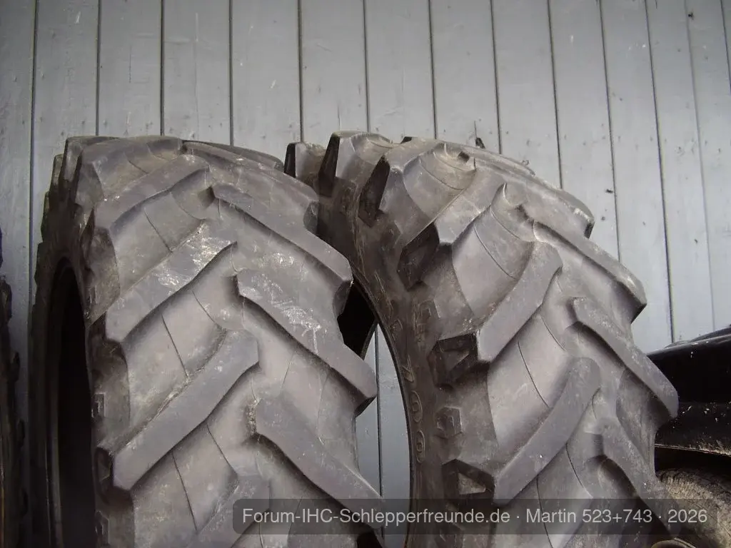 Pirelli TM 700