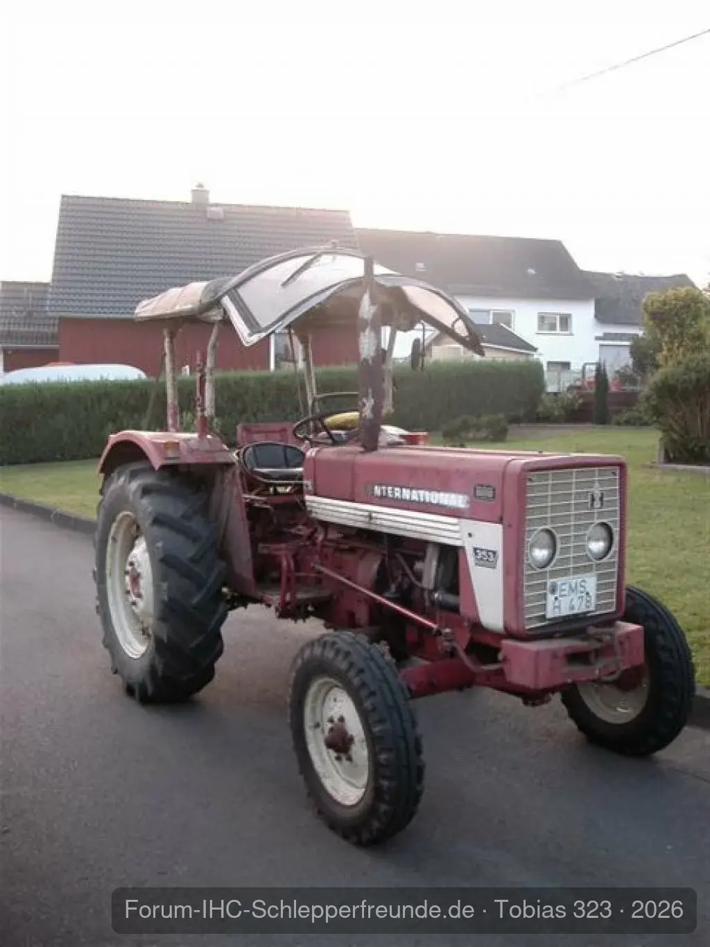 T323