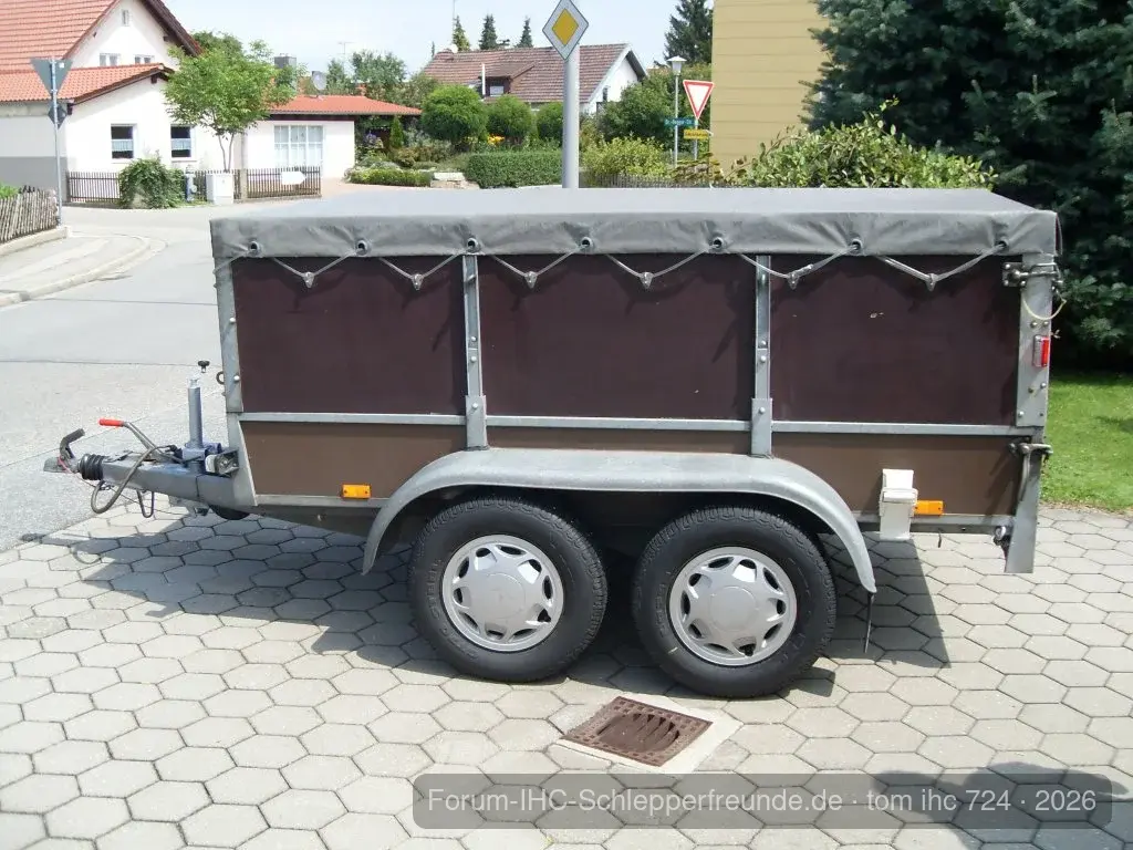 Tom IHC 724