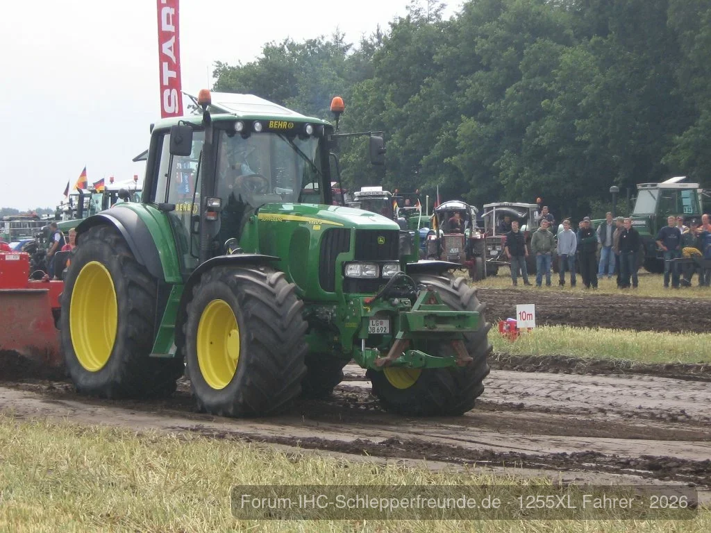 Trecker Treck in Behringen
