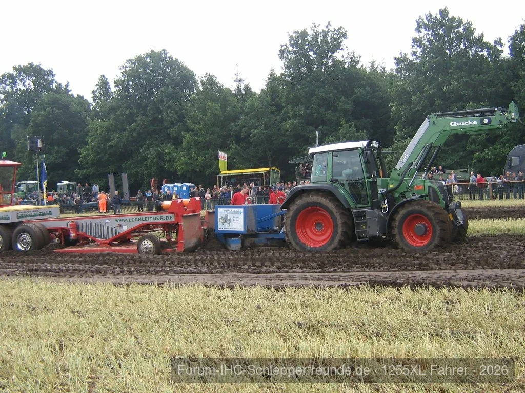 Trecker Treck in Behringen